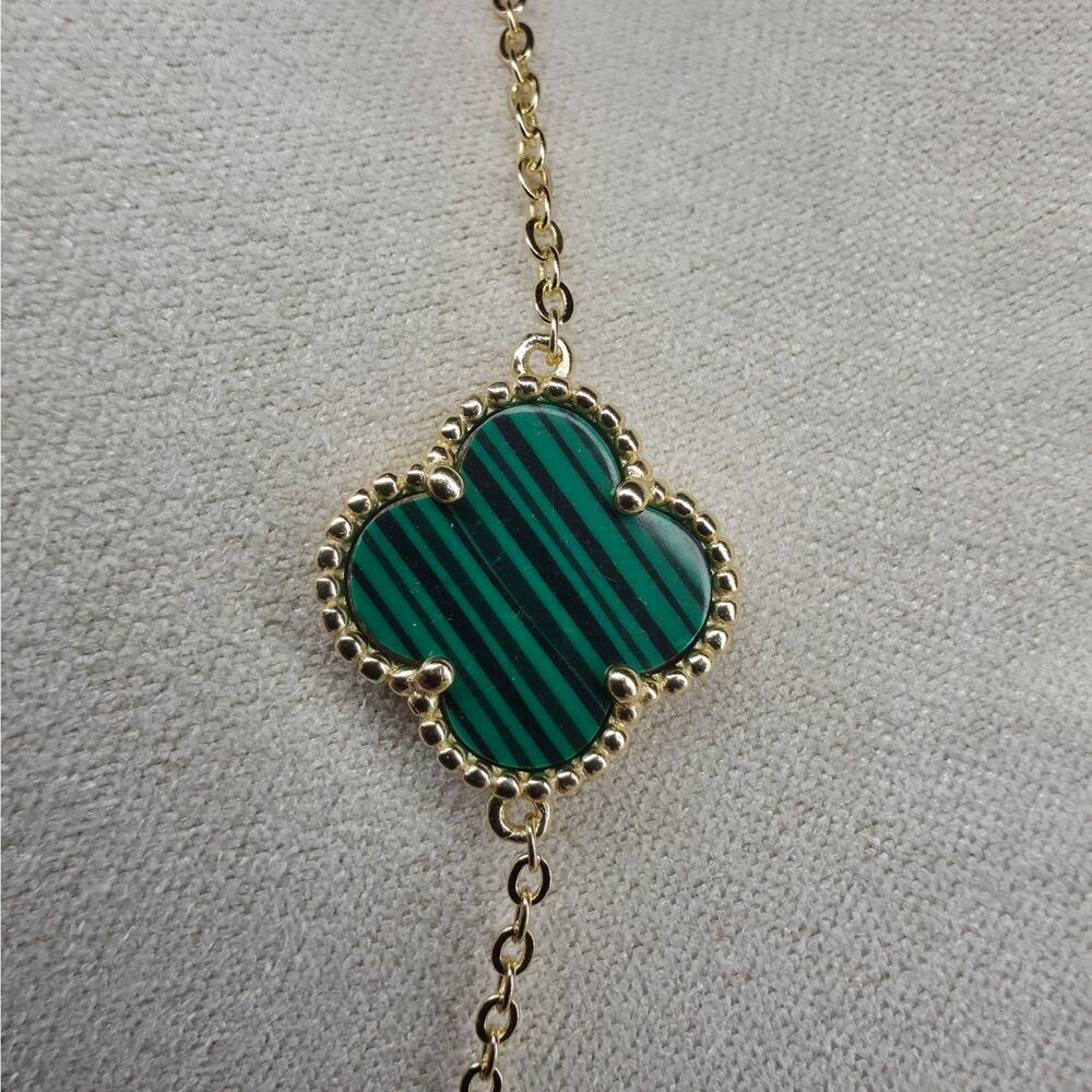 16-18" 14.2mm Malachite 5-Motif Clover Necklace 14K Gold Plated 925 Silver - Picture 5 of 9